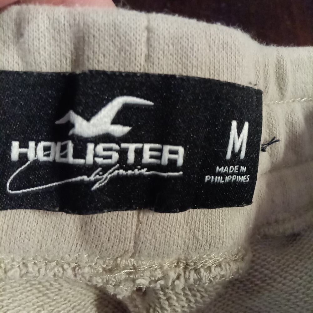 Hollister Mens Jogger Shorts Sz. Med. Beige Black Trim With Spellout - Picture 3 of 4